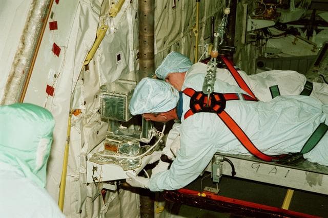 NASA image: KSC-99pp0998