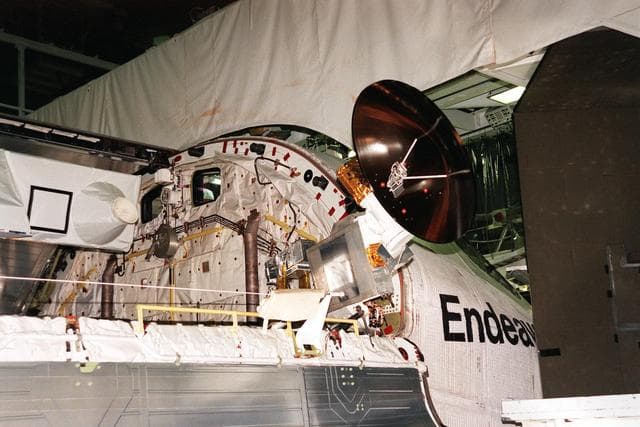 NASA image: KSC-99pp1009
