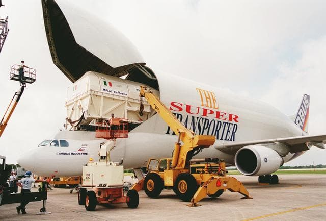 NASA image: KSC-99pp1014
