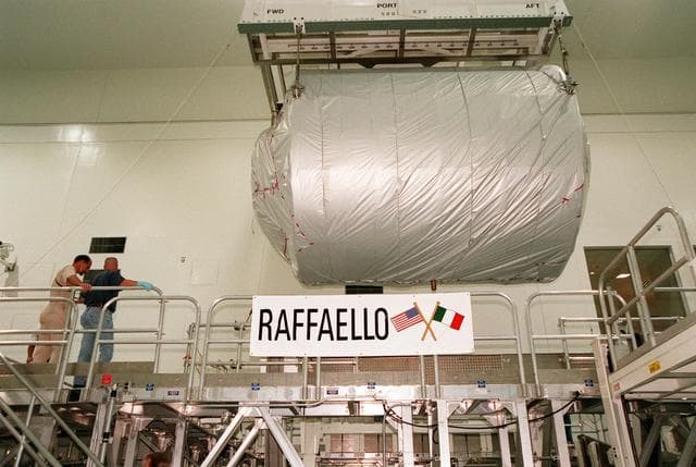 NASA image: KSC-99pp1025