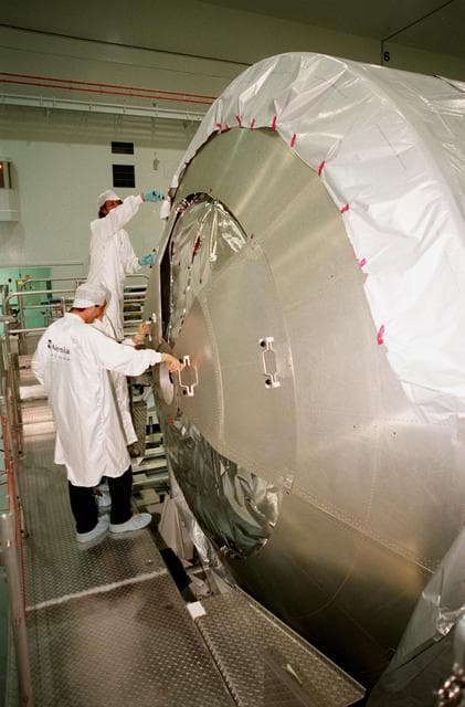 NASA image: KSC-99pp1028