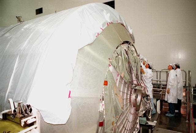 NASA image: KSC-99pp1029