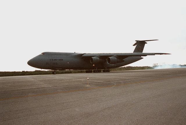 NASA image: KSC-99pp1037