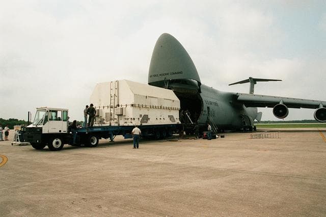 NASA image: KSC-99pp1040