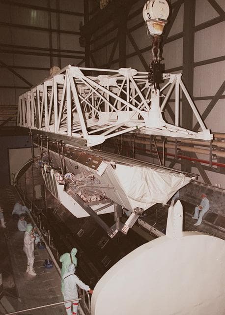 NASA image: KSC-99pp1057