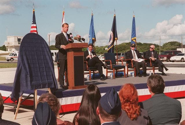 NASA image: KSC-99pp1064