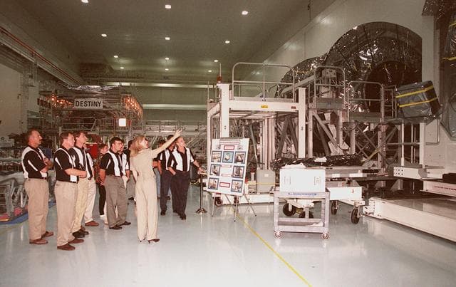 NASA image: KSC-99pp1157