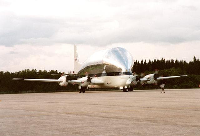 NASA image: KSC-99pp1181