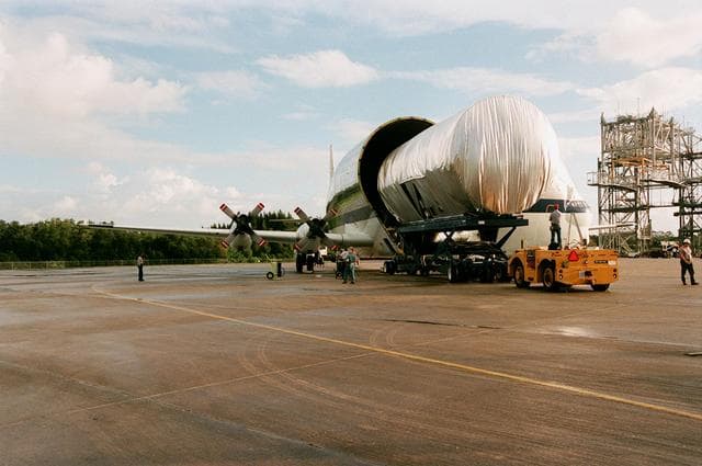 NASA image: KSC-99pp1183