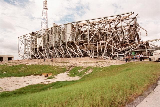 NASA image: KSC-99pp1216