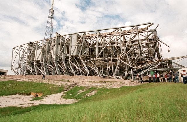 NASA image: KSC-99pp1218