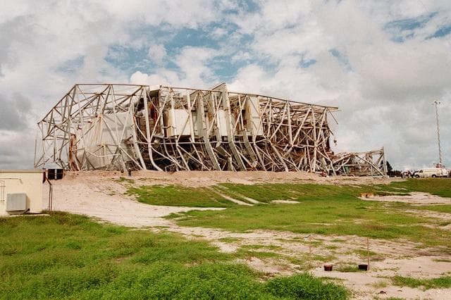 NASA image: KSC-99pp1220
