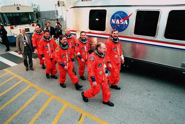 NASA image: KSC-99pp1323
