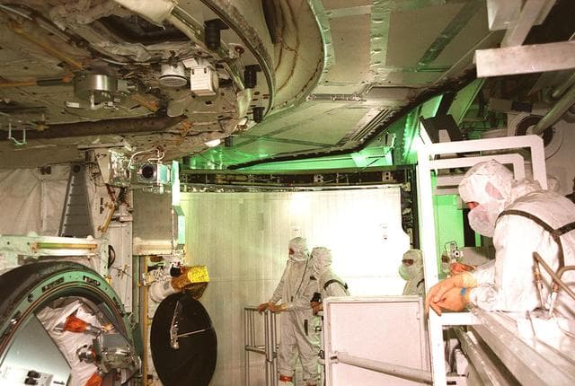 NASA image: KSC-99pp1348