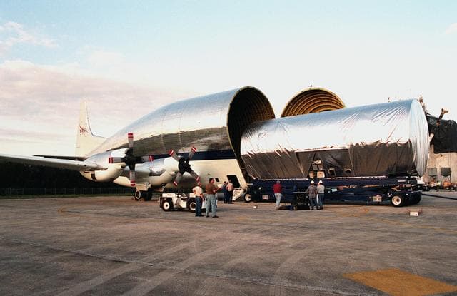 NASA image: KSC-99pp1354