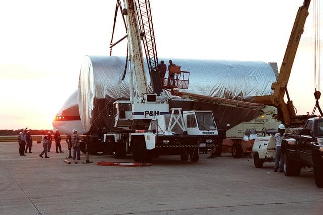 NASA image: KSC-99pp1356