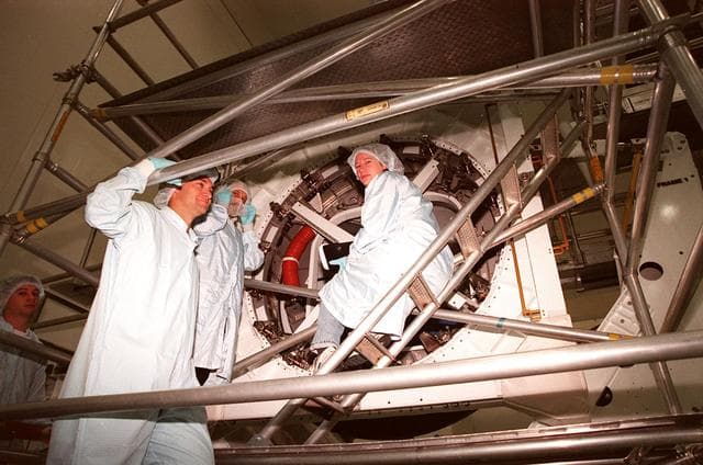 NASA image: KSC-99pp1375