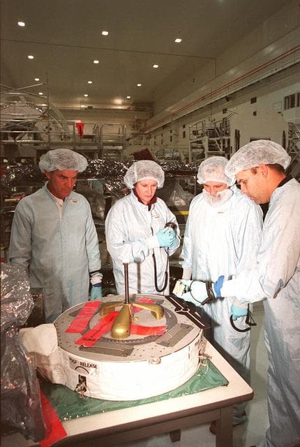 NASA image: KSC-99pp1427