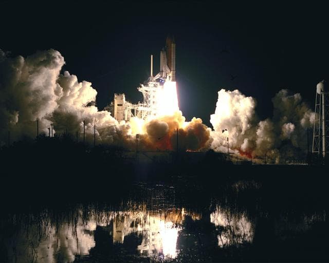 NASA image: KSC-99pp1471