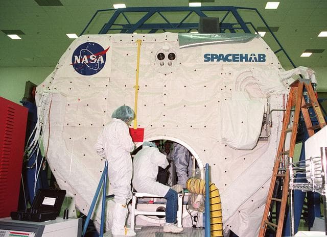 NASA image: KSC-99pp1501