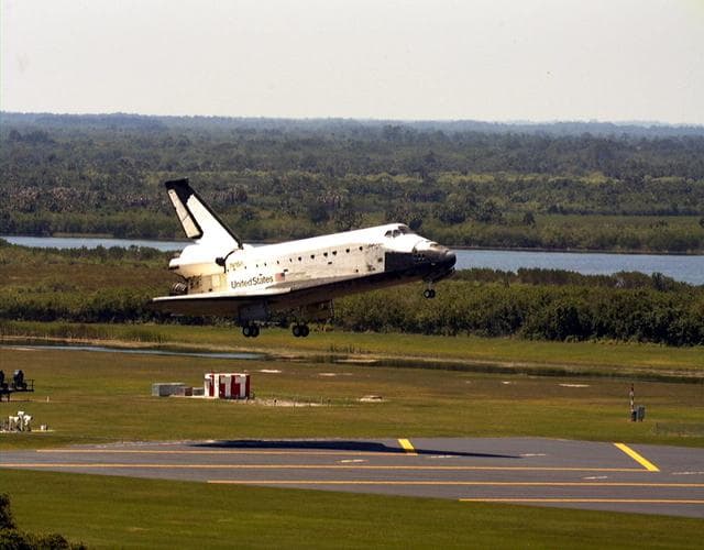 NASA image: KSC-pa90-03