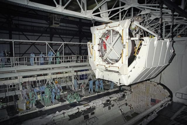 NASA image: KSC00PP-0878