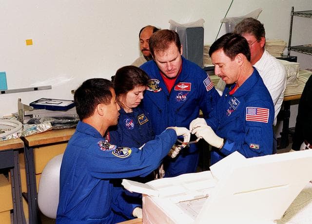 NASA image: KSC00pp0024