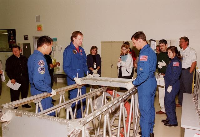 NASA image: KSC00pp0025