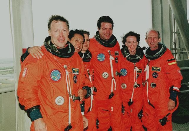 NASA image: KSC00pp0075
