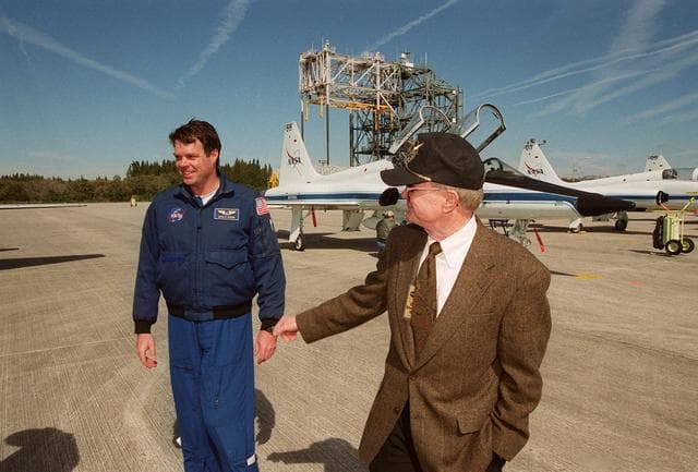 NASA image: KSC00pp0111