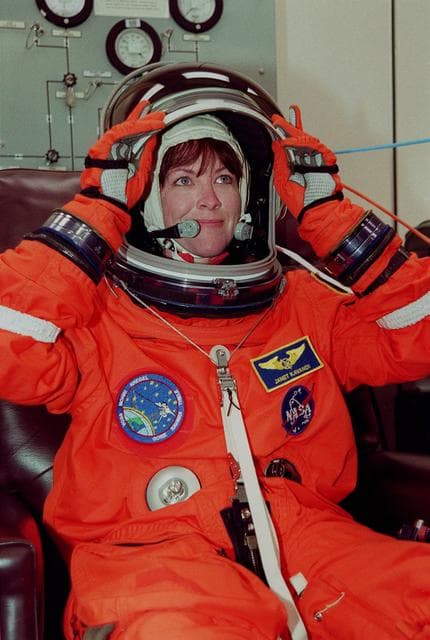 NASA image: KSC00pp0120