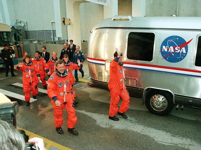 NASA image: KSC00pp0124