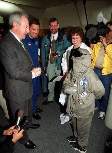 NASA image: KSC00pp0138