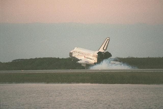 NASA image: KSC00pp0257