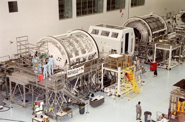 NASA image: KSC00pp0296