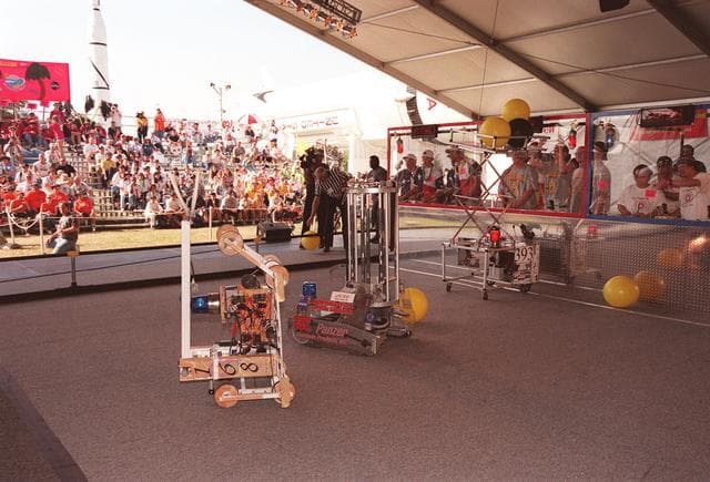 NASA image: KSC00pp0329