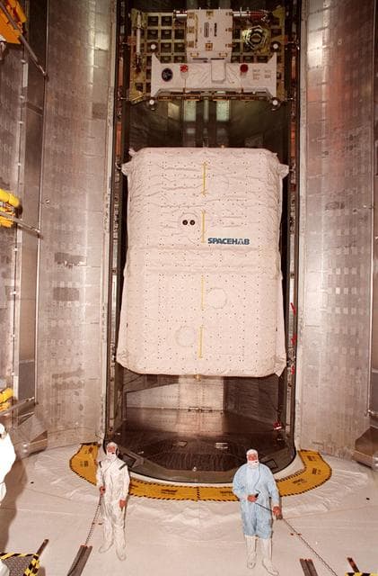 NASA image: KSC00pp0371