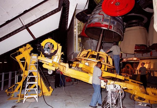 NASA image: KSC00pp0375
