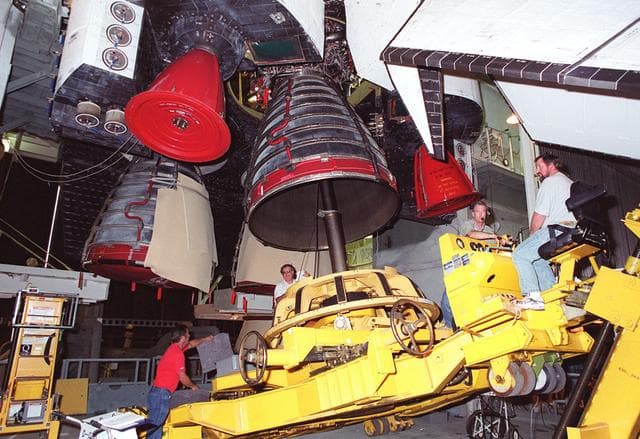 NASA image: KSC00pp0377
