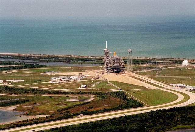 NASA image: KSC00pp0429