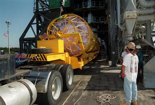 NASA image: KSC00pp0700