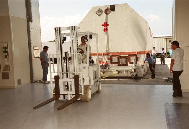 NASA image: KSC00pp0711