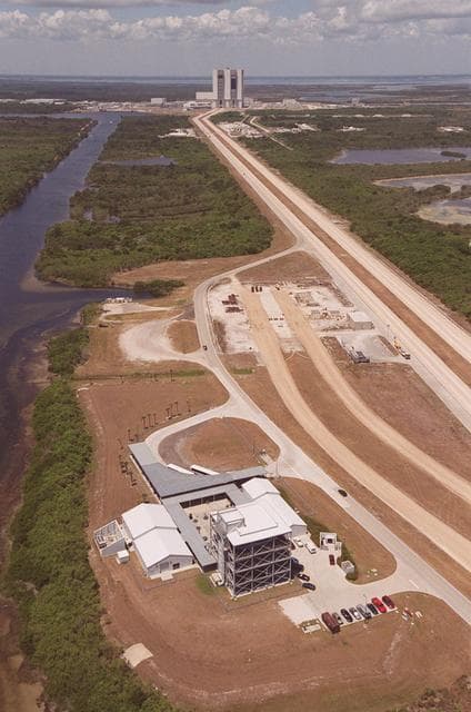 NASA image: KSC00pp0738
