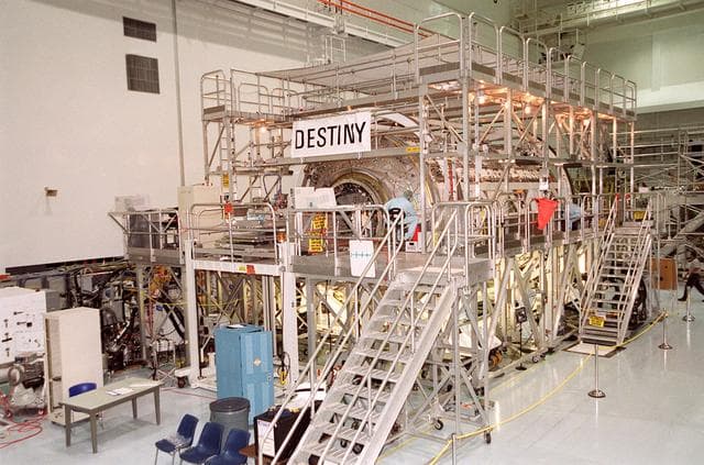 NASA image: KSC00pp0791