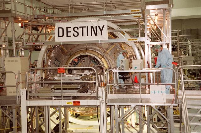 NASA image: KSC00pp0792