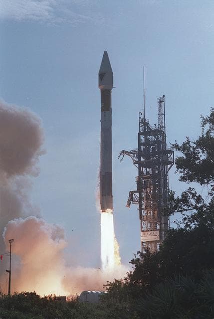 NASA image: KSC00pp0824