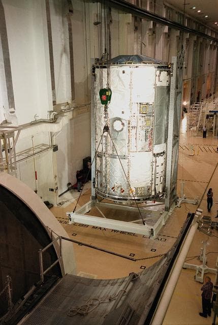 NASA image: KSC00pp0839