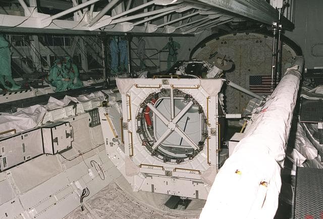 NASA image: KSC00pp0881