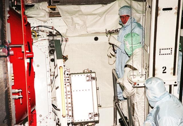 NASA image: KSC00pp0916