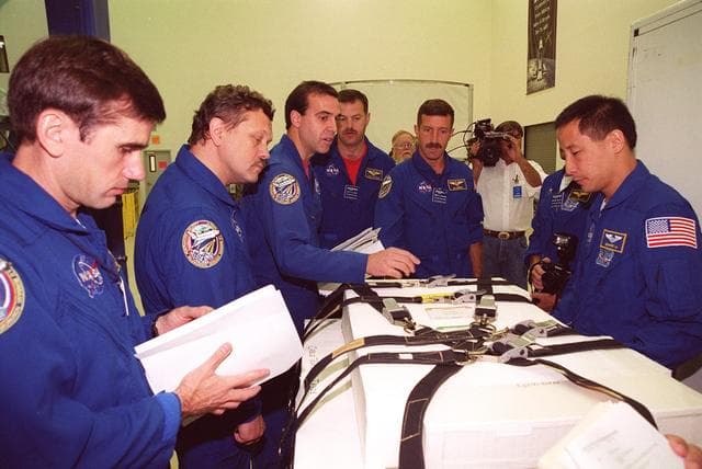 NASA image: KSC00pp0944